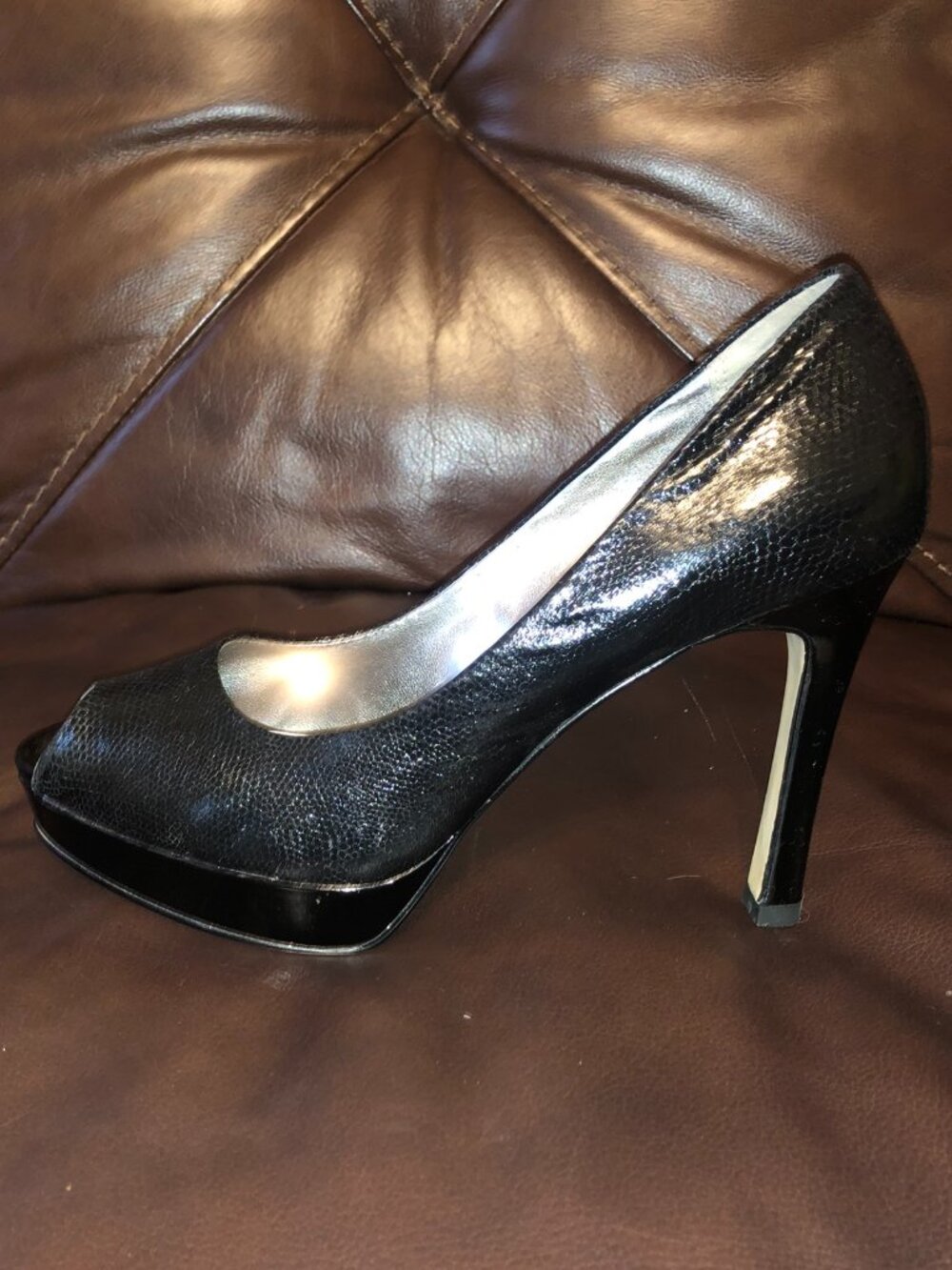 AK Anne Klein Serafina Black Textured Peep-Toe Platform Pumps Heels 7.5M